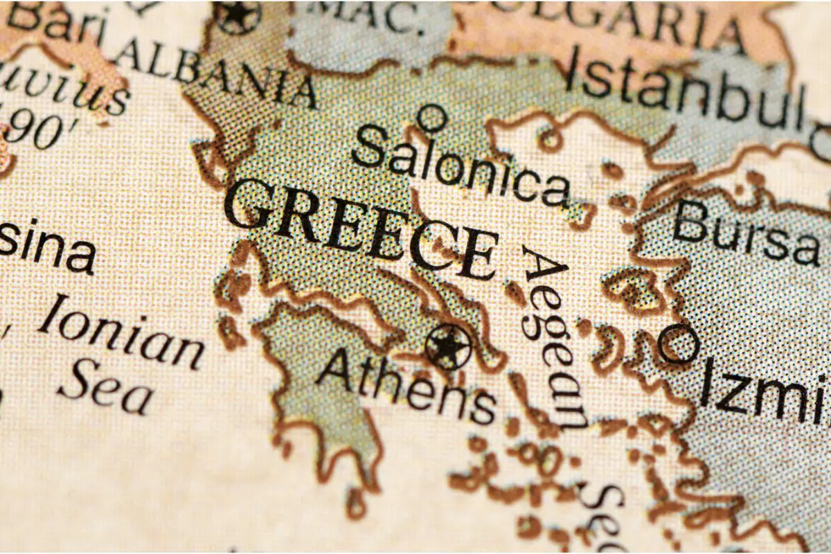 Do People In Greece Speak English