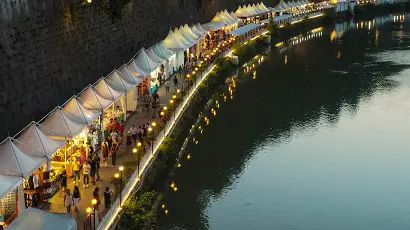 festival on the tiber river